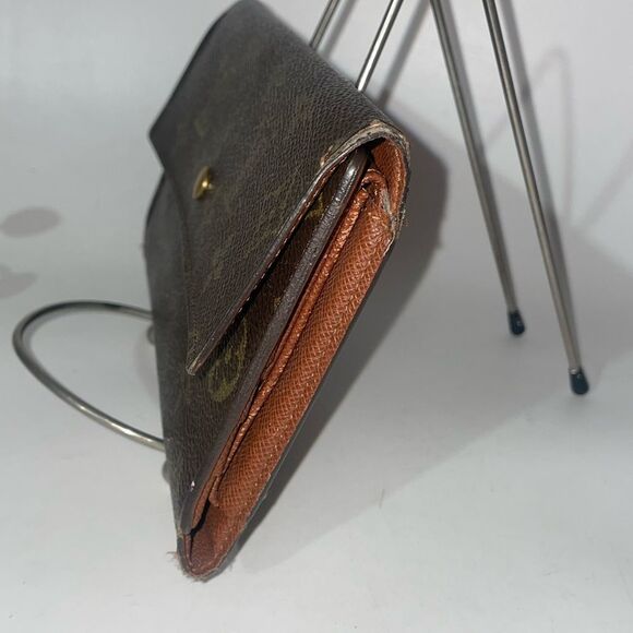 Authentic Louis Vuitton Monogram International Wallet - Picture 6 of 15